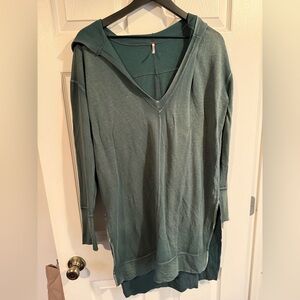 Free people - Women’s Hooded V-Neck Tunic light weight long sleeve